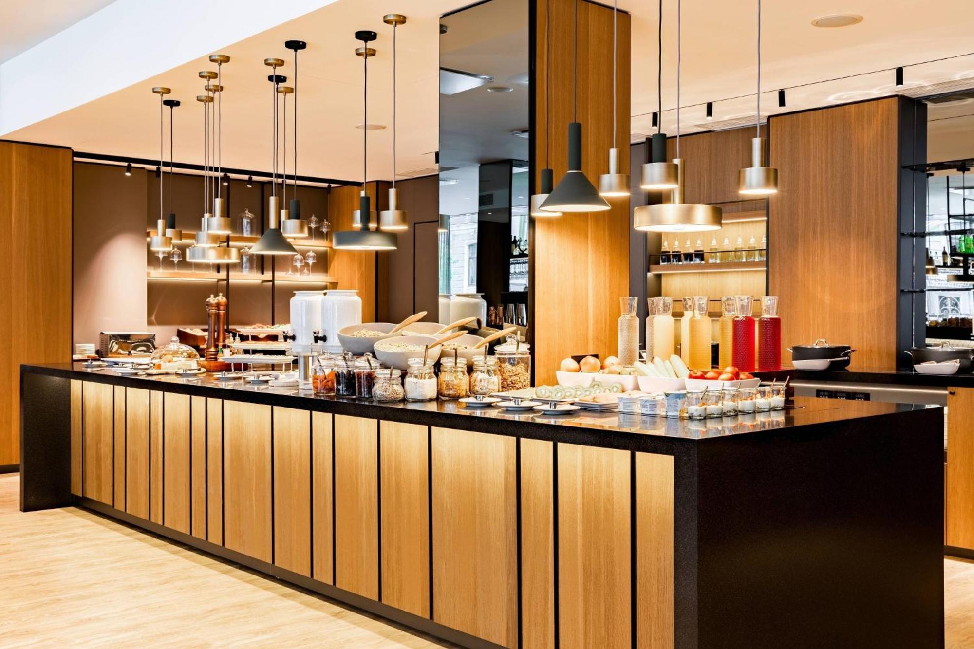 Ac Hotel By Marriott Riga Bagian luar foto