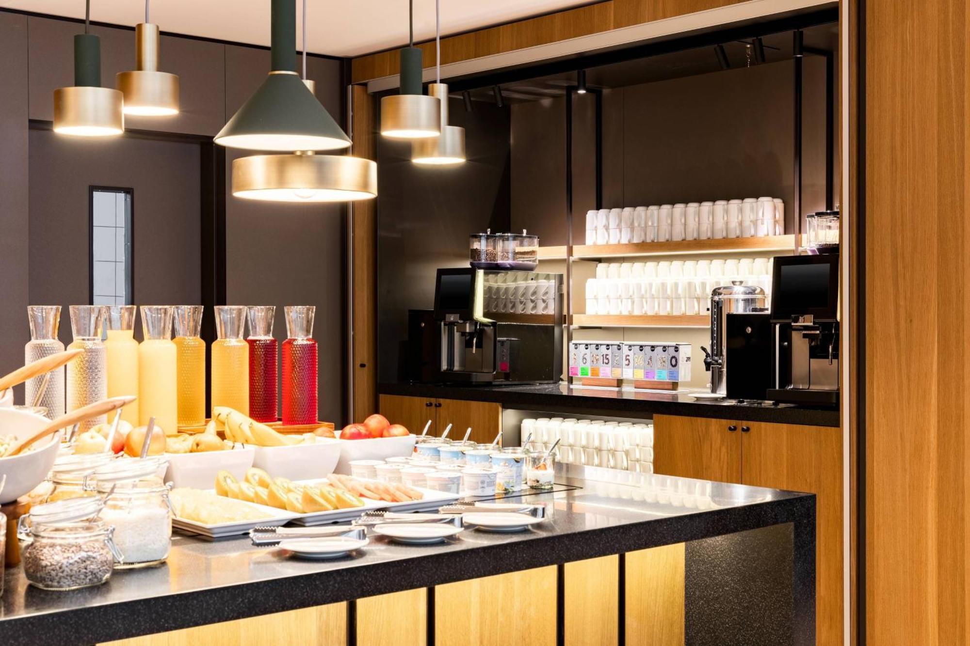 Ac Hotel By Marriott Riga Bagian luar foto
