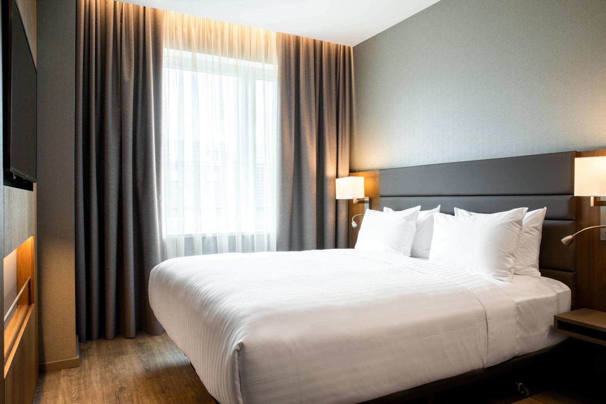 Ac Hotel By Marriott Riga Bagian luar foto