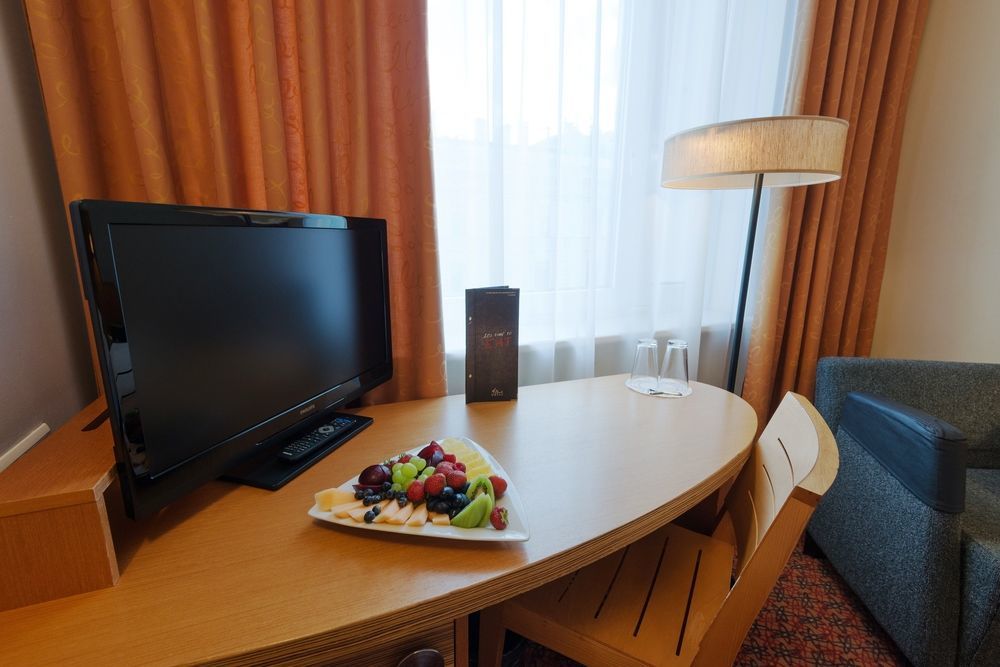 Ac Hotel By Marriott Riga Bagian luar foto
